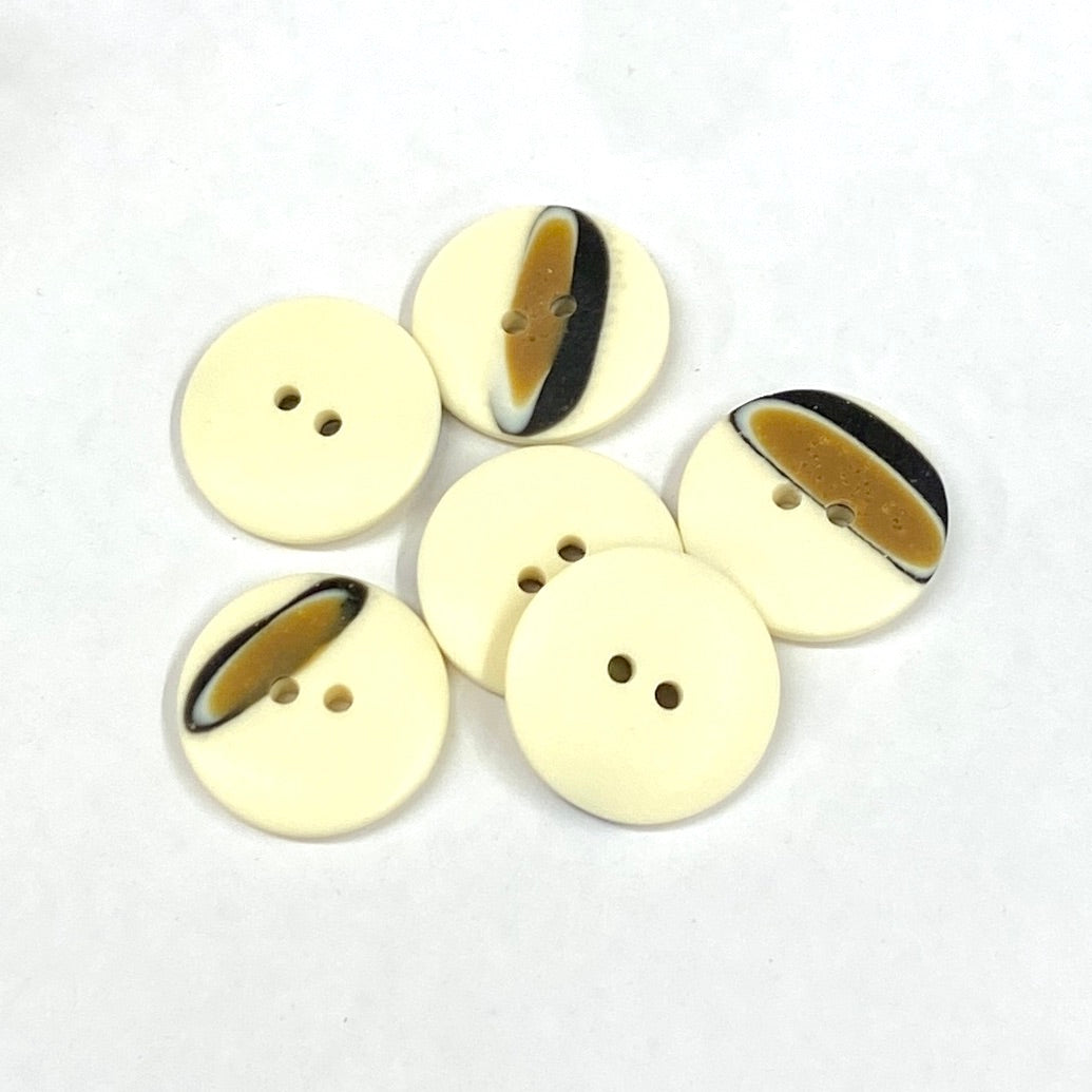 SULLIVANS Button 2-Hole Cream / Mollies New Zealand