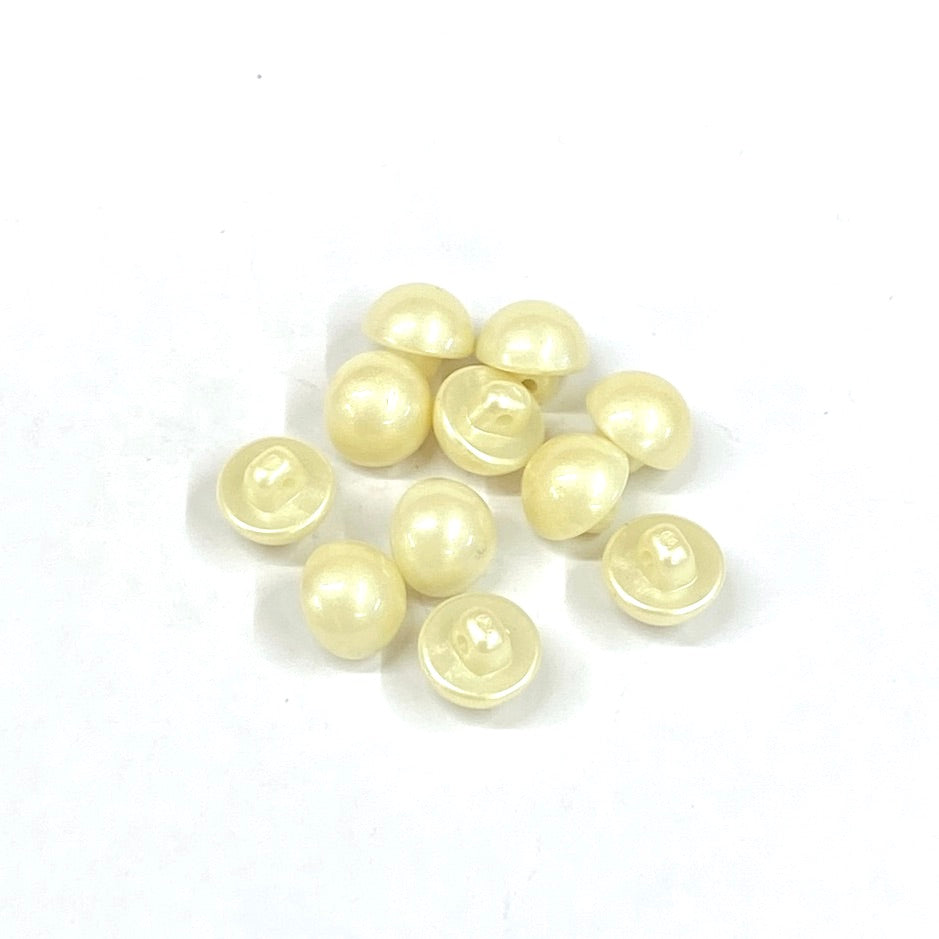 SULLIVANS Button Shanked Cream / Mollies New Zealand