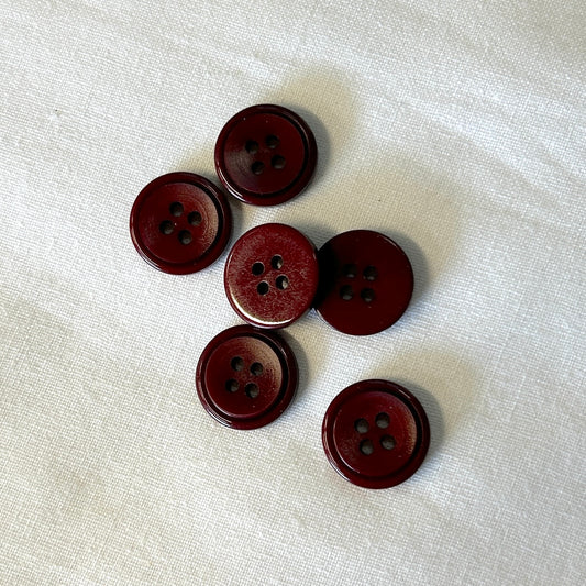 Button 4-Hole Wine
