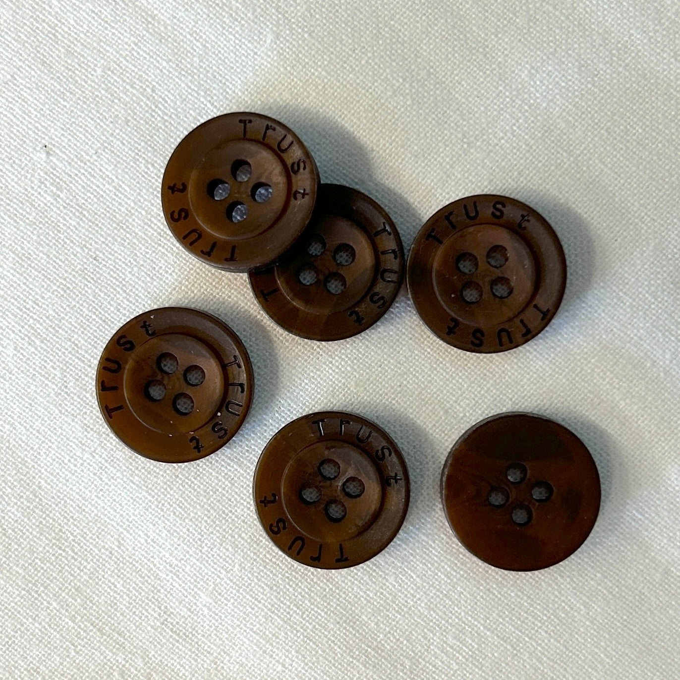 Button 4-Hole Brown 15mm / Mollies New Zealand
