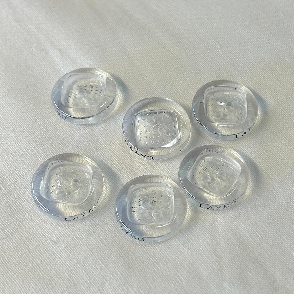 Button 4-Hole Transparent 18mm / Mollies New Zealand