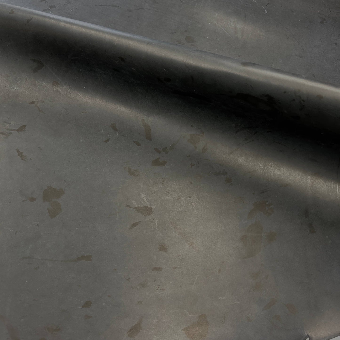 MOLLIES New Zealand / LEATHER Burnishable Veg Tanned / Side Black (#3 Very Low Grade) 5-6oz