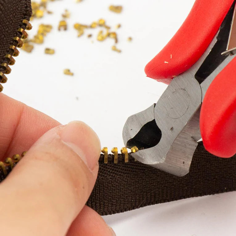 IVAN Zipper Teeth Nippers / Mollies New Zealand