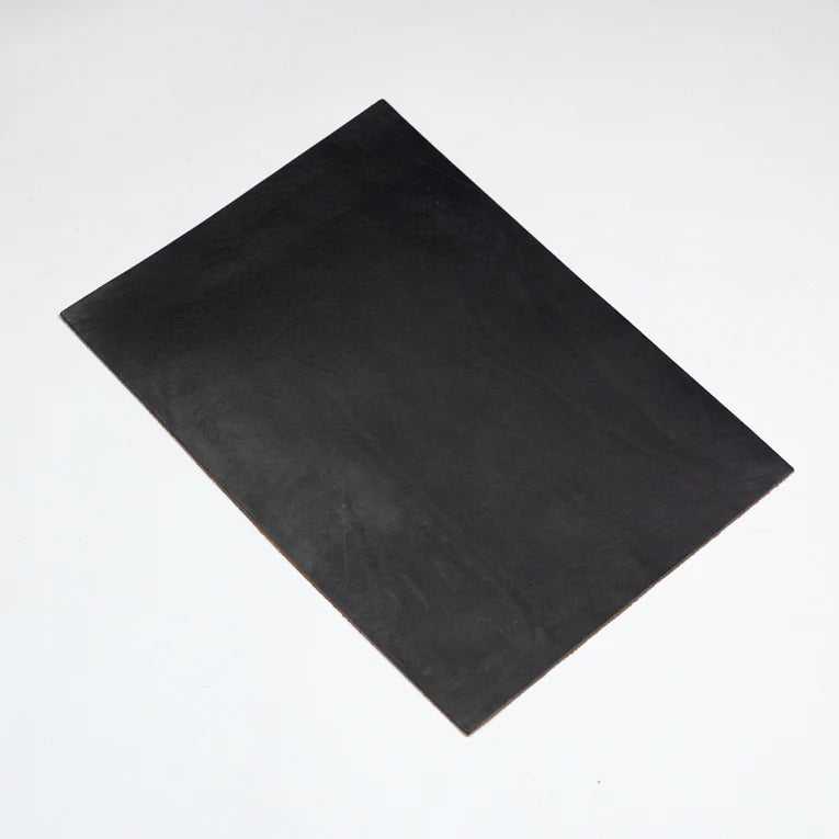 LEATHER Horween Chromexcel / Cut Panel Black B4 4-6 oz / Mollies New Zealand
