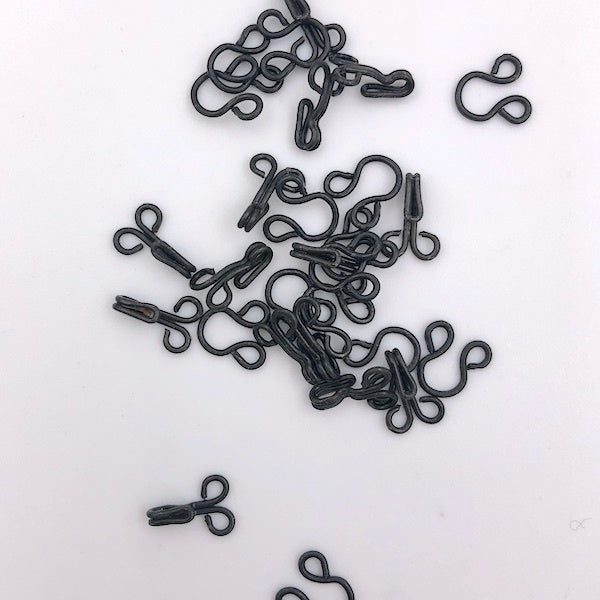 TRENDY TRIMS Hooks & Eyes / Mollies New Zealand