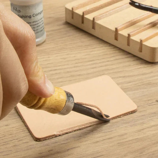 Edge bevelling leather with Ivan Tools