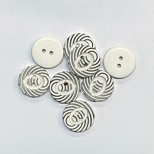 SULLIVANS Button 2-Hole White & Black 18mm / Mollies New Zealand