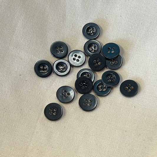 SULLIVANS Button 4-Hole Black 12mm / Mollies New Zealand
