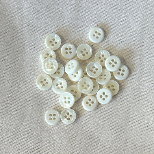 SULLIVANS Button 4-Hole Cream 9mm / Mollies New Zealand