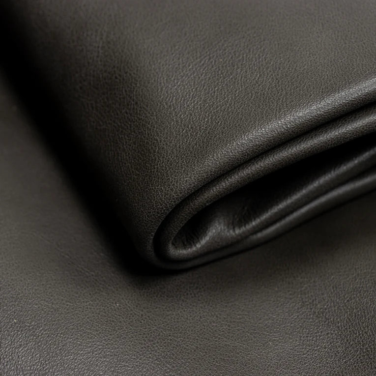 LEATHER Upholstery Seraphic / Whole Hide Warm Grey Per Average Hide 4-5oz / Mollies New Zealand