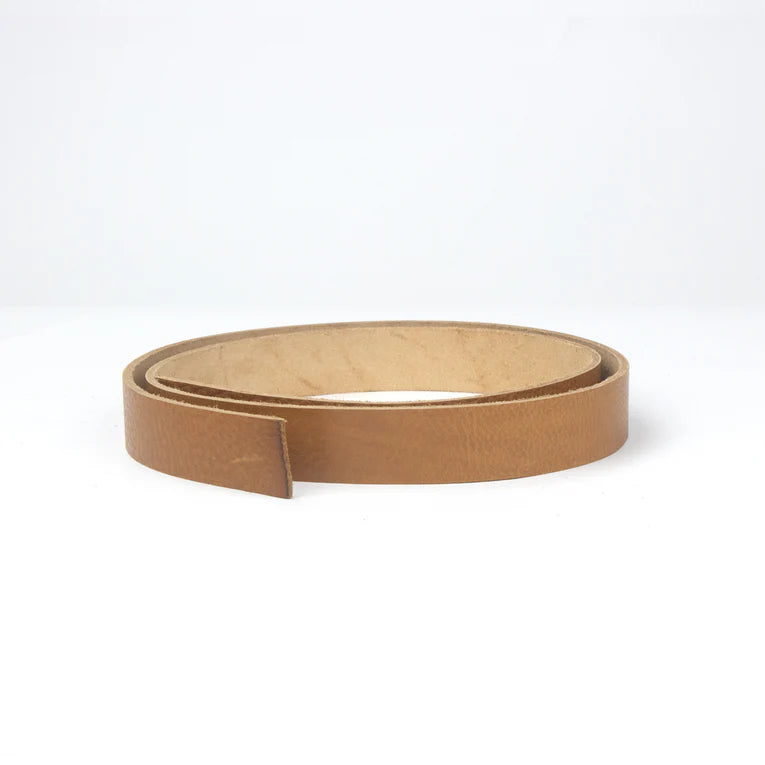 LEATHER Veg Tan Barletta Italian Strip British Tan 32mm x 120cm 8-9oz / Mollies New Zealand