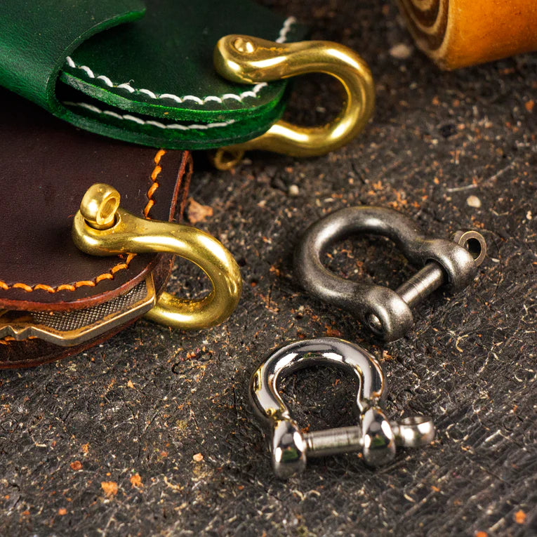 IVAN Solid Brass Horseshoe Shackles / Mollies New Zealand