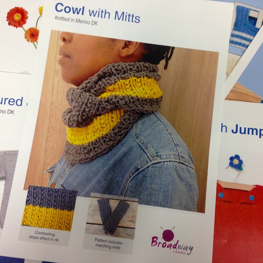 PATTERN Cowl and Mitts DK | Mollies Make And Create NZ