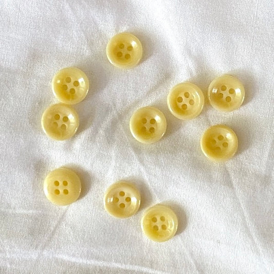 SULLIVANS Button 4-Hole Cream / Mollies New Zealand