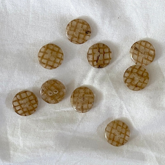 SULLIVANS Button Beige 2-Hole / Mollies New Zealand