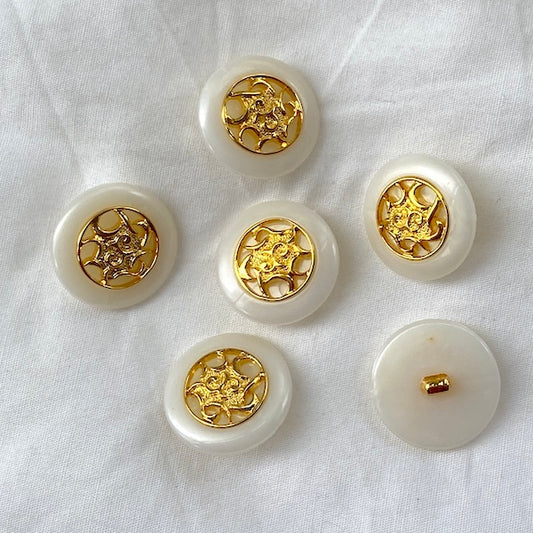 SULLIVANS Button Shanked White / Mollies New Zealand