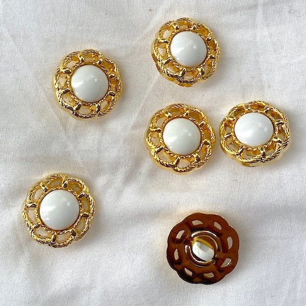 SULLIVANS Button Gold/White Shanked 20mm | Mollies Make And Create NZ