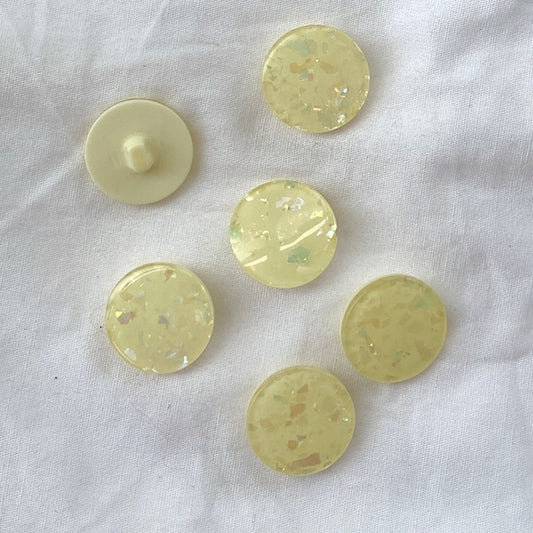 SULLIVANS Button Shanked Cream / Mollies New Zealand