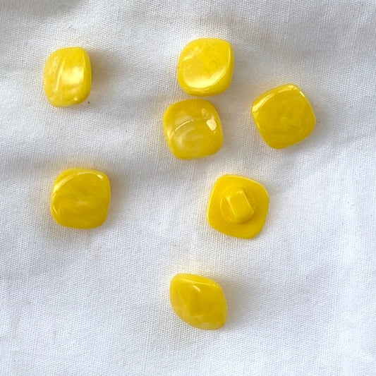 SULLIVANS Button Shanked Yellow / Mollies New Zealand