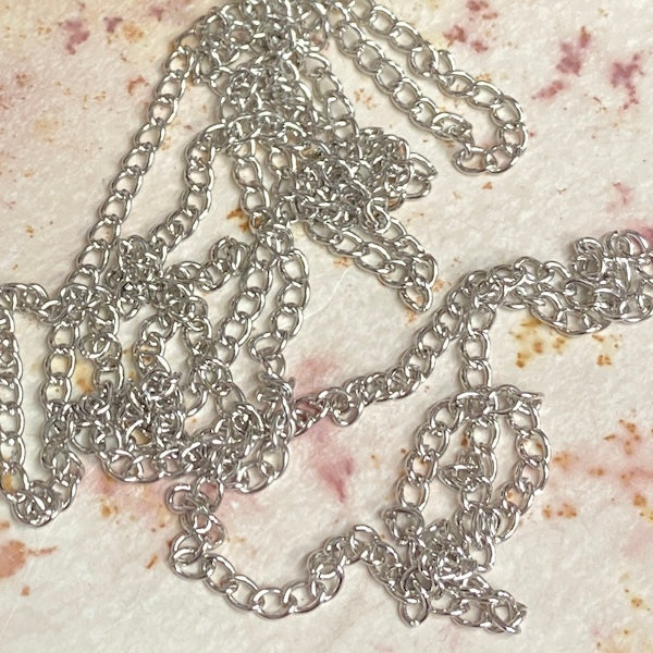 SULLIVANS Chain Twisted Oval / Mollies New Zealand