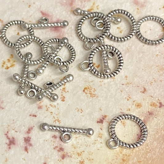 SULLIVANS Clasp Toggle / Mollies New Zealand